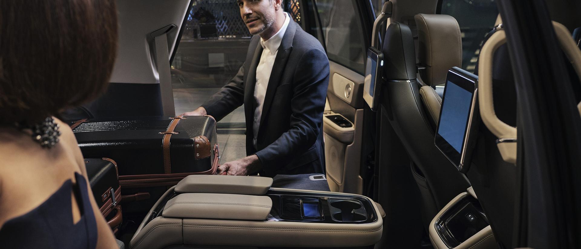 The 2023 Lincoln Navigator® SUV | South Bay Lincoln