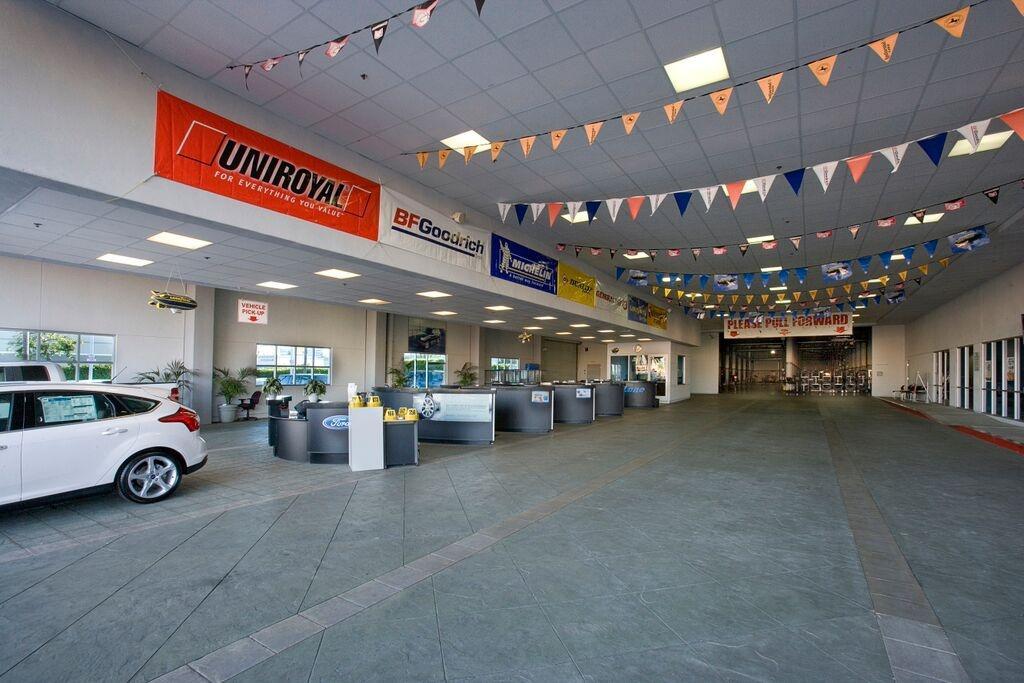 Quick Lane Service Department at South Bay Ford