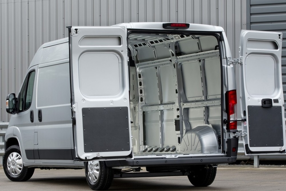 Peugeot Boxer Van Review Peugeot Boxer Van Review