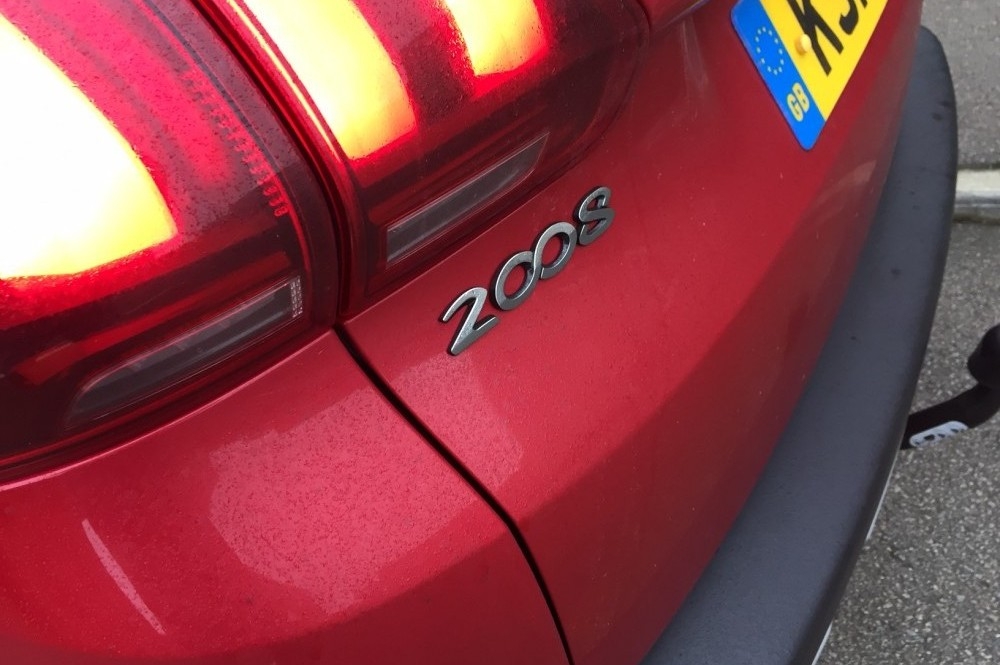 Peugeot 2008 review Peugeot 2008 review