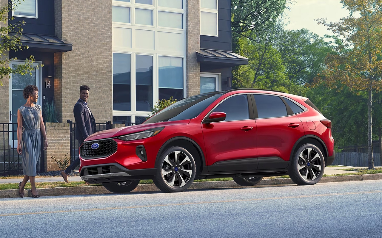 2025 Escape® ST-Line and Hybrid | Southern California Ford Dealers