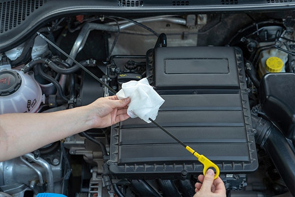 Volkswagen Auto Repair | Bosch Auto Service Volkswagen oil change at a Bosch Auto Service
