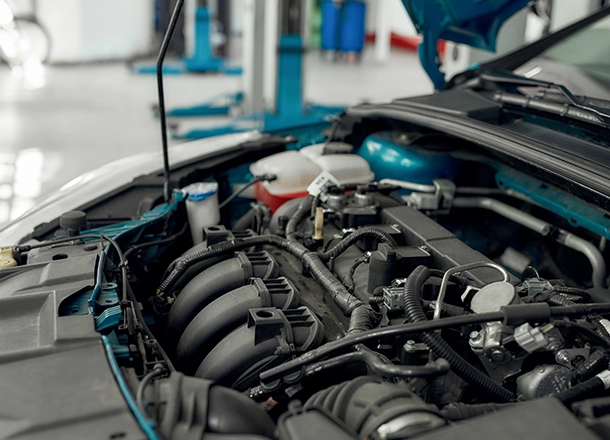 Car engine in auto shop | Bosch Auto Service