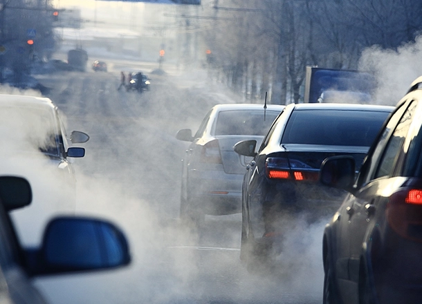 Bosch Auto Service | City traffic with smog